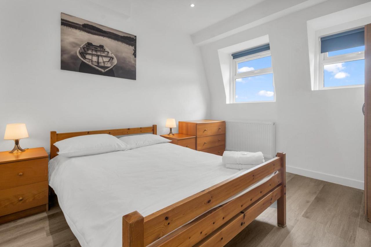 Modern Apartment In South West Wandsworth 런던 외부 사진